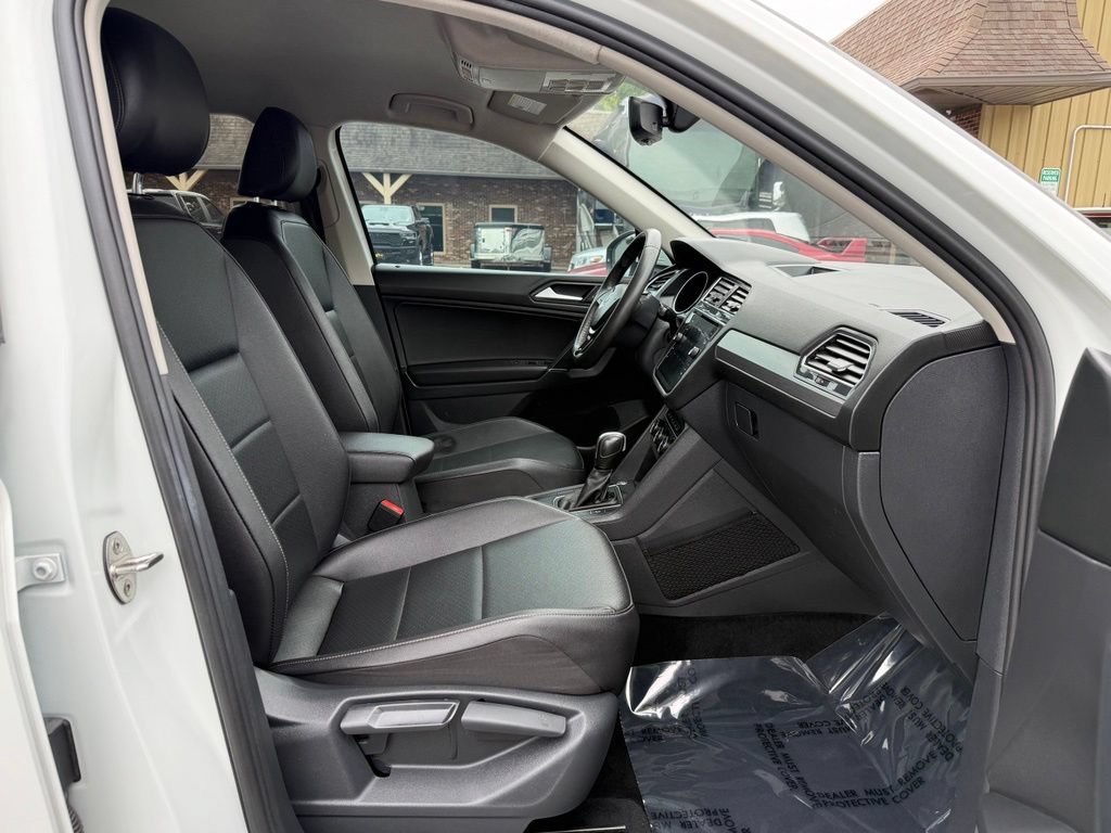Used 2020 Volkswagen Tiguan SE FWD image 20