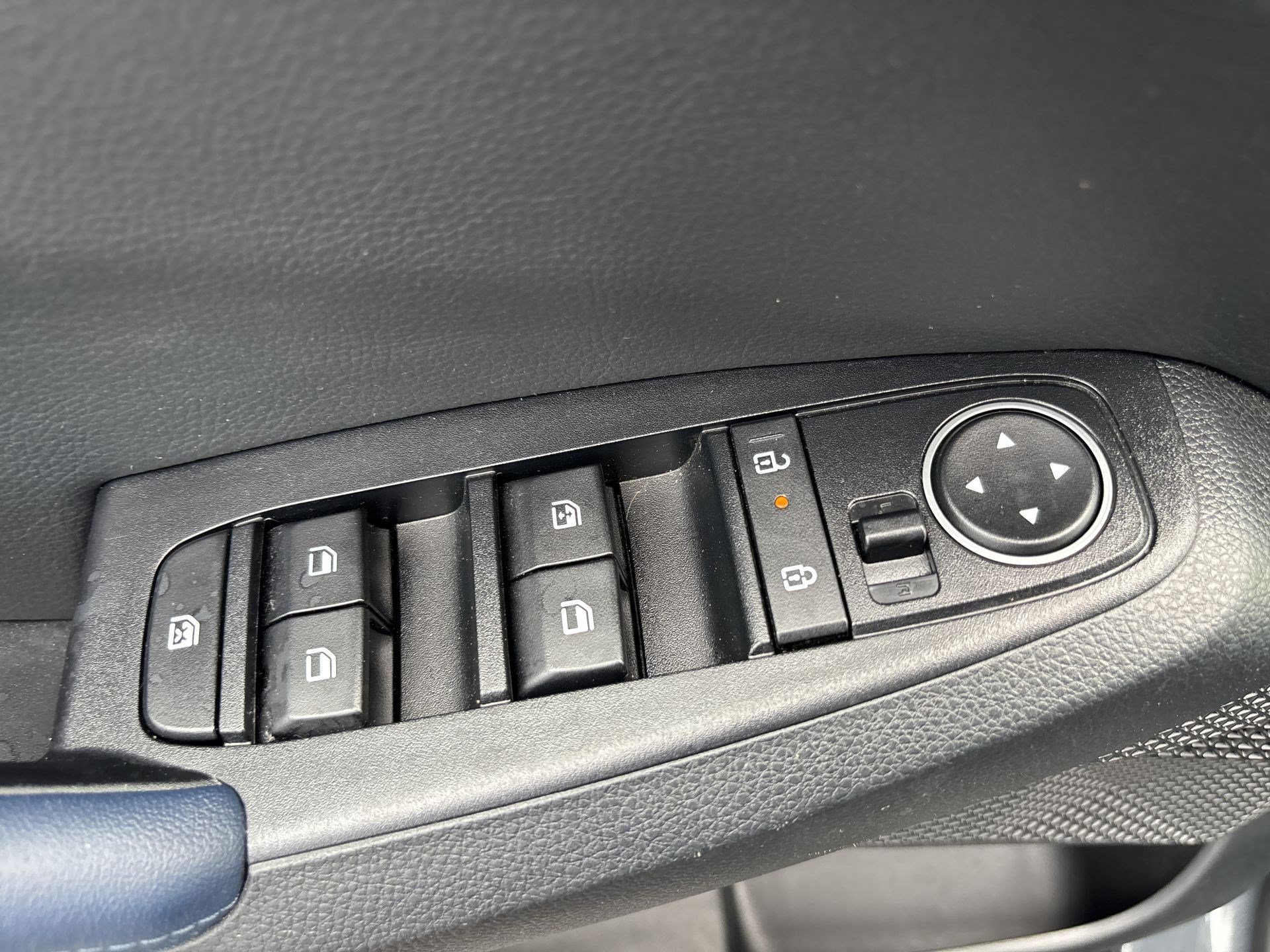 Used 2025 Kia Seltos S FWD image 15