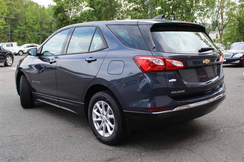 Used 2018 Chevrolet Equinox LS w/ LPO, Protection Package AWD/4WD image 3