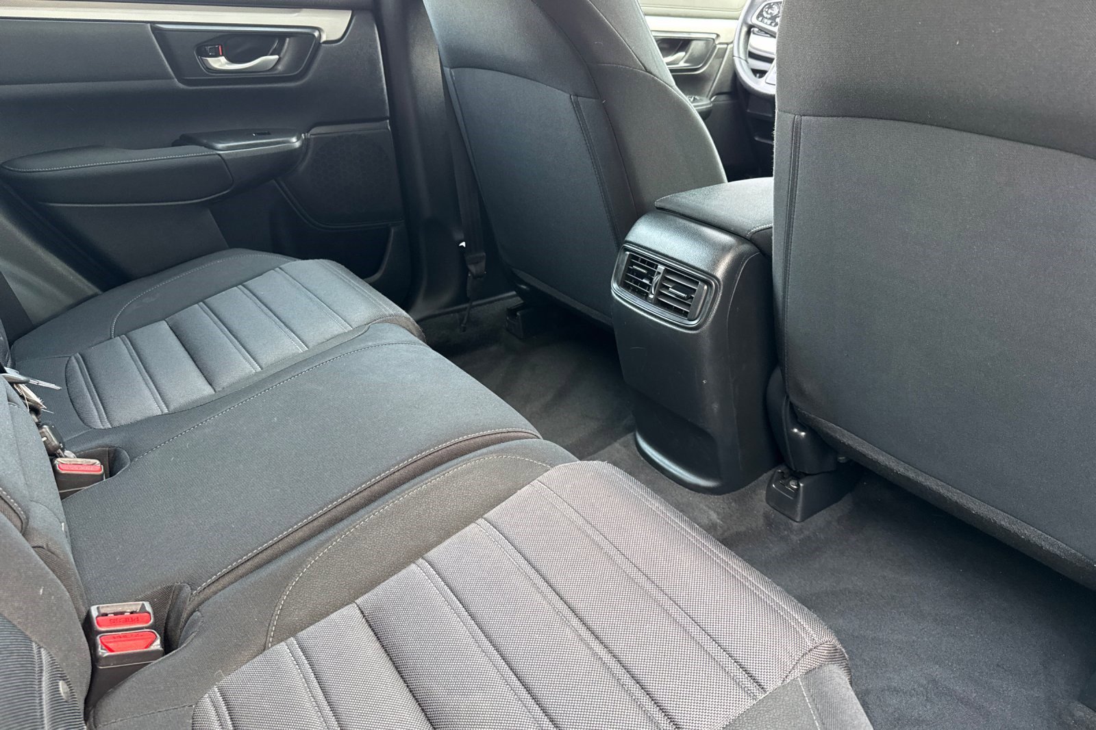 Used 2020 Honda CR-V LX image 29