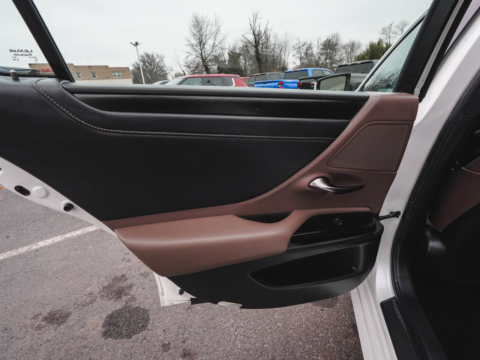 Used 2023 Lexus ES 250 w/ Premium Package image 10