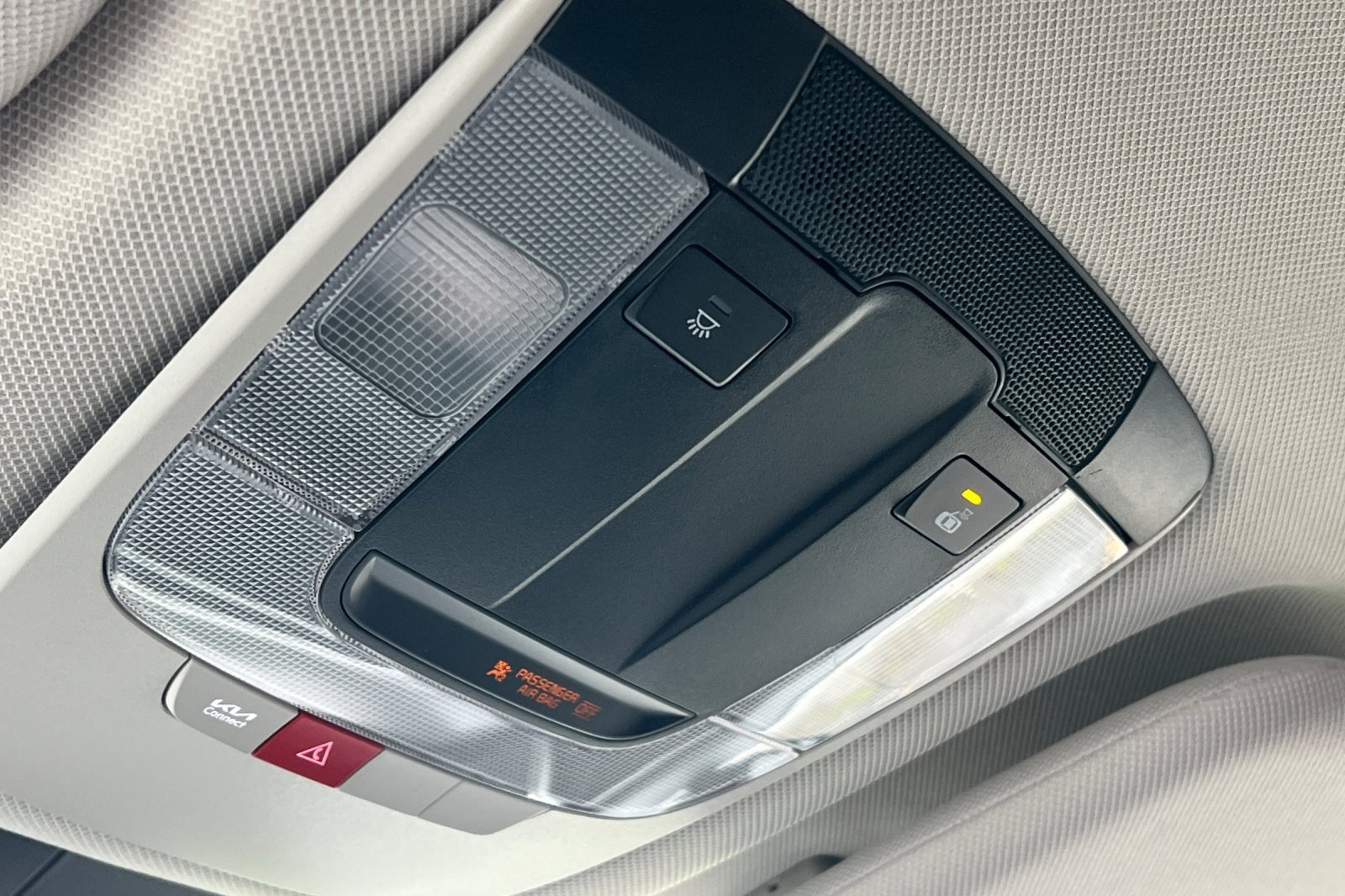 Certified 2025 Kia Sorento S image 25