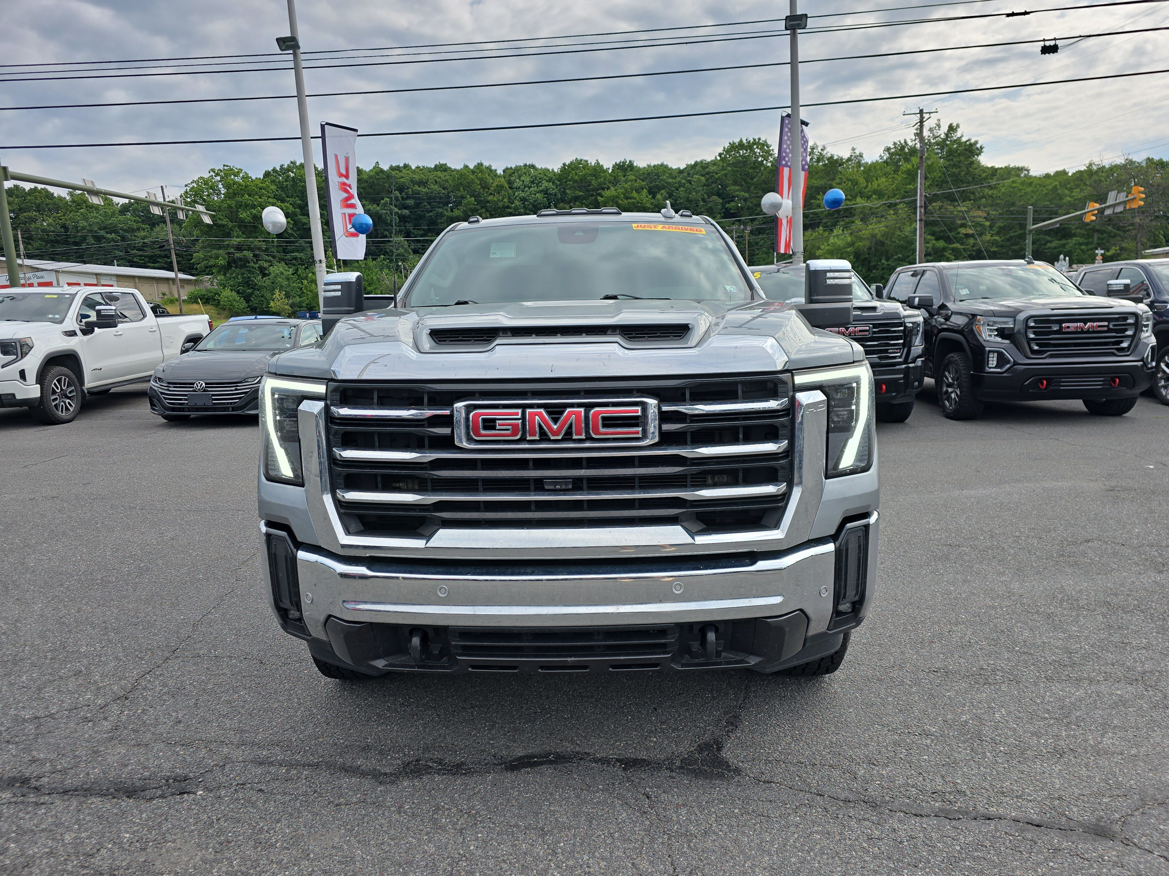 Used 2024 GMC Sierra 3500 SLT w/ SLT Premium Package AWD/4WD image 11