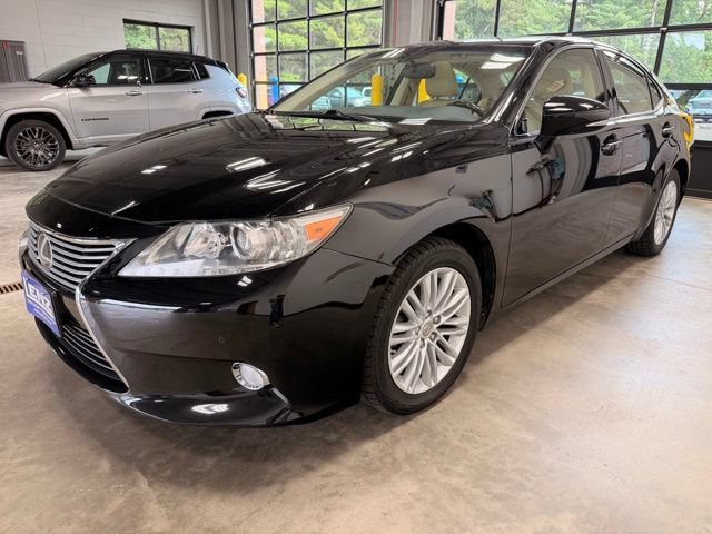 Used 2013 Lexus ES 350 w/ Luxury Pkg FWD image 4