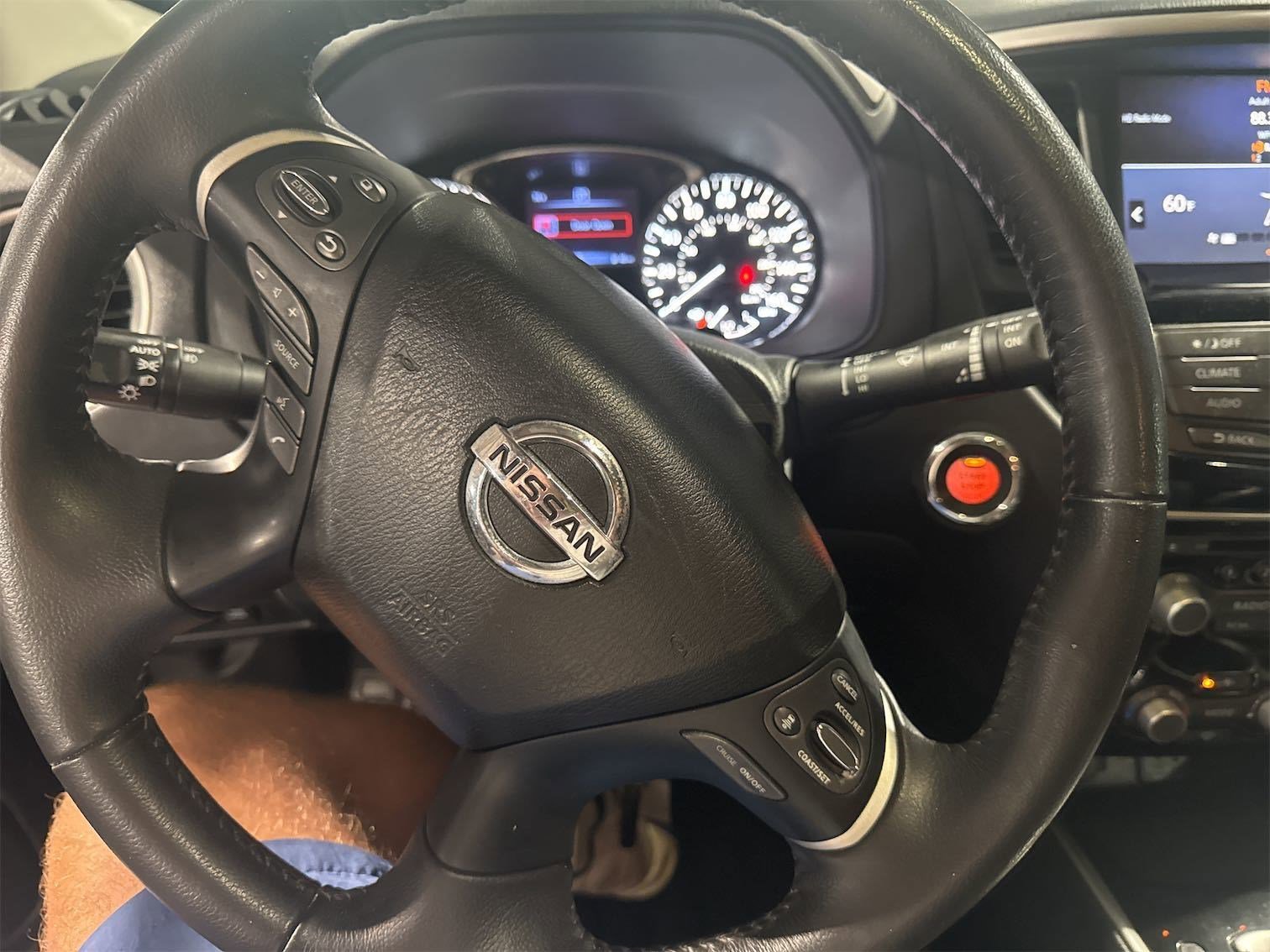 Used 2020 Nissan Pathfinder SV FWD image 14