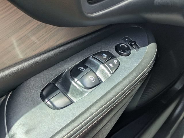 Used 2018 Nissan Murano S w/ Cargo Package FWD image 23