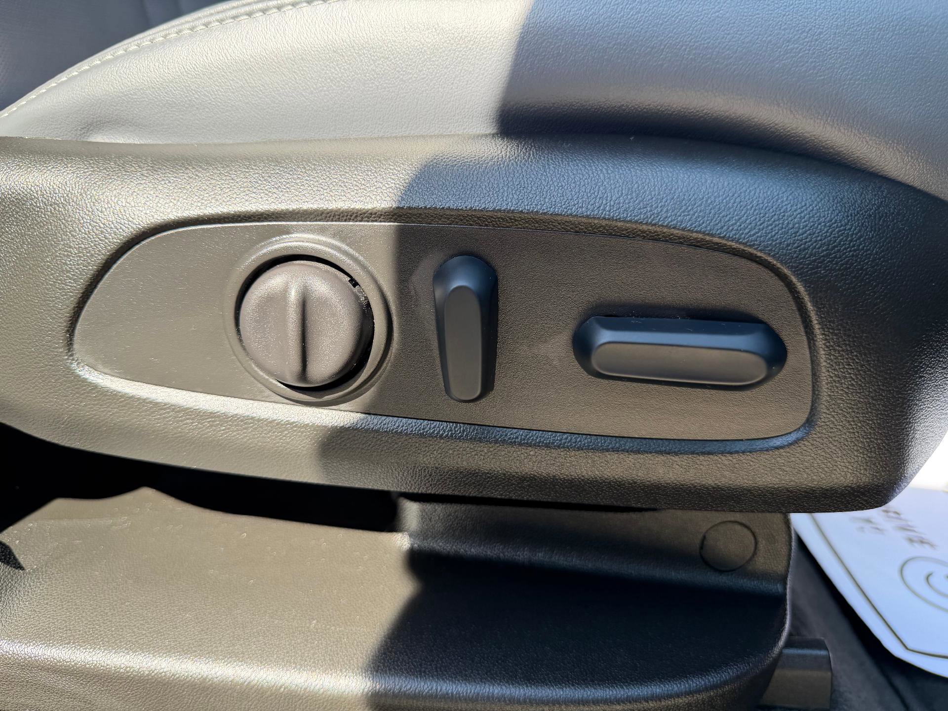 Certified 2024 Buick Enclave Essence w/ Experience Buick Package image 44