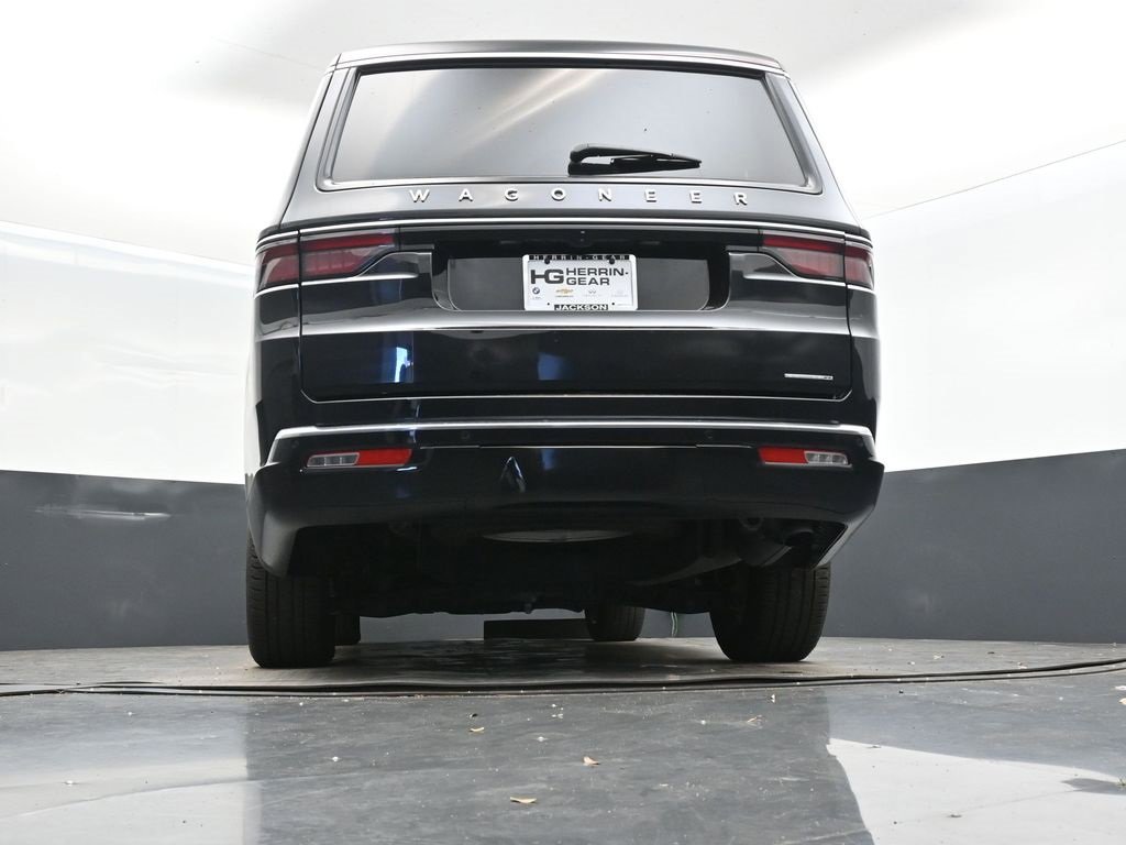 Used 2024 Jeep Wagoneer L Series II w/ Flexible Seating Group image 43