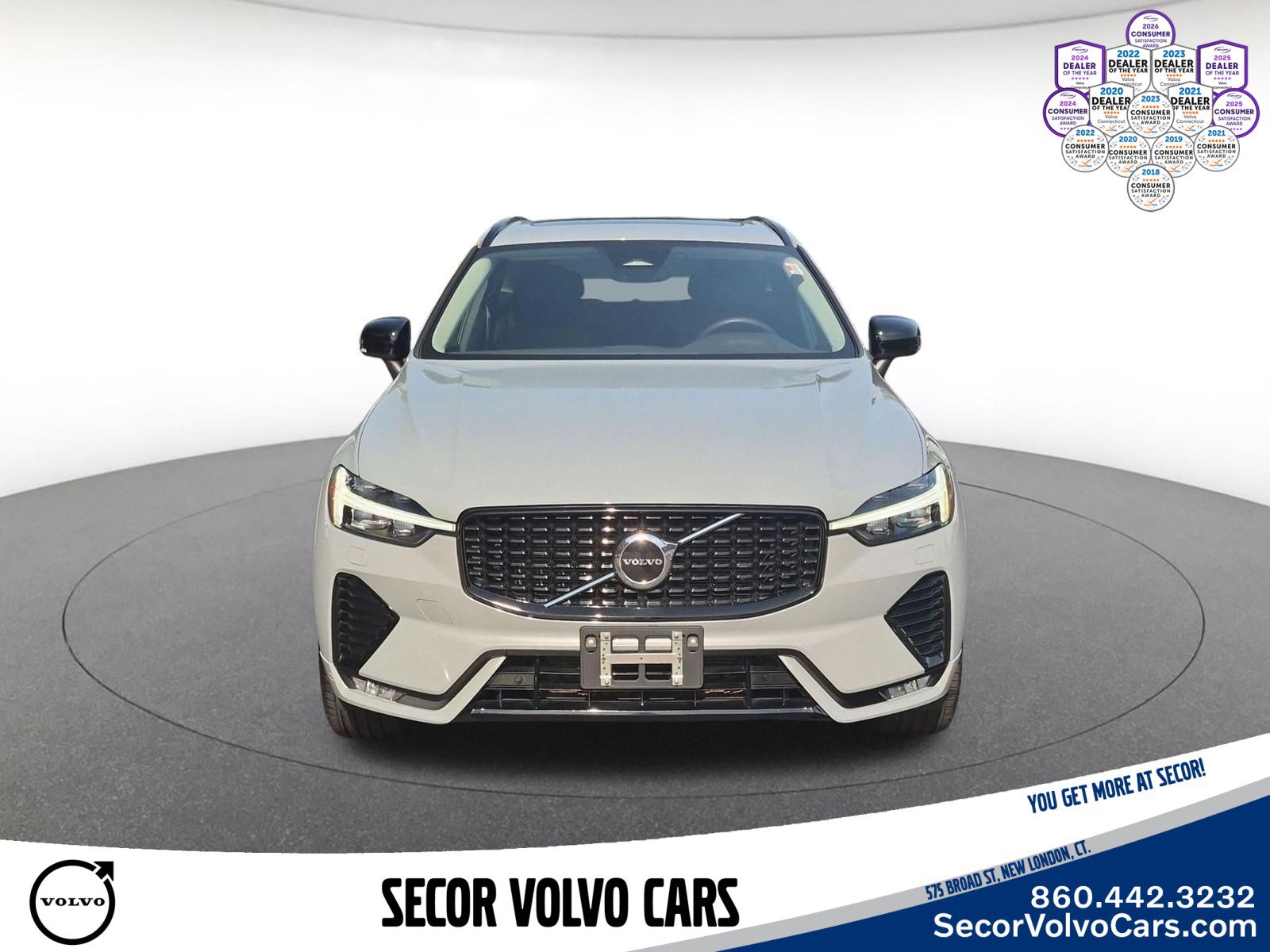 Used 2024 Volvo XC60 B5 Core w/ Protection Package Premier AWD/4WD image 2