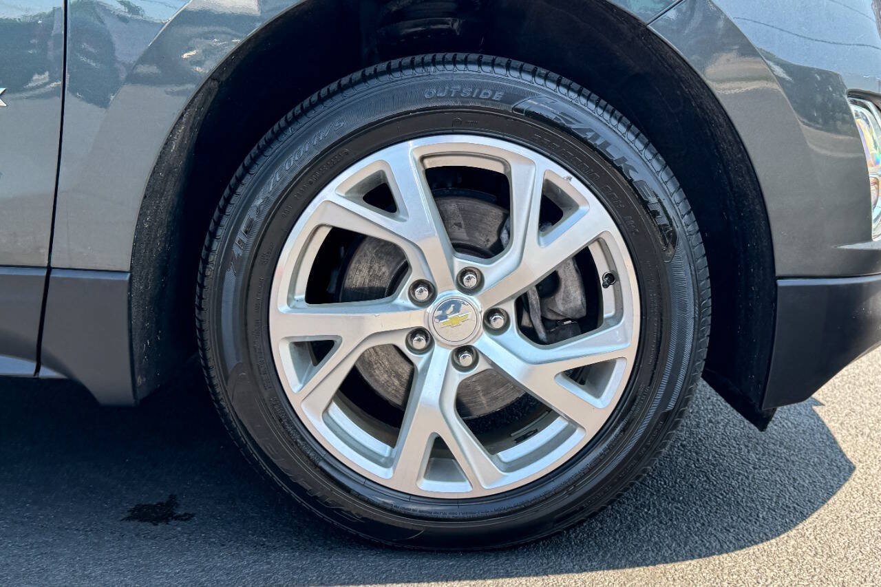 Used 2018 Chevrolet Equinox LT w/ Sun & Infotainment Package AWD/4WD image 10