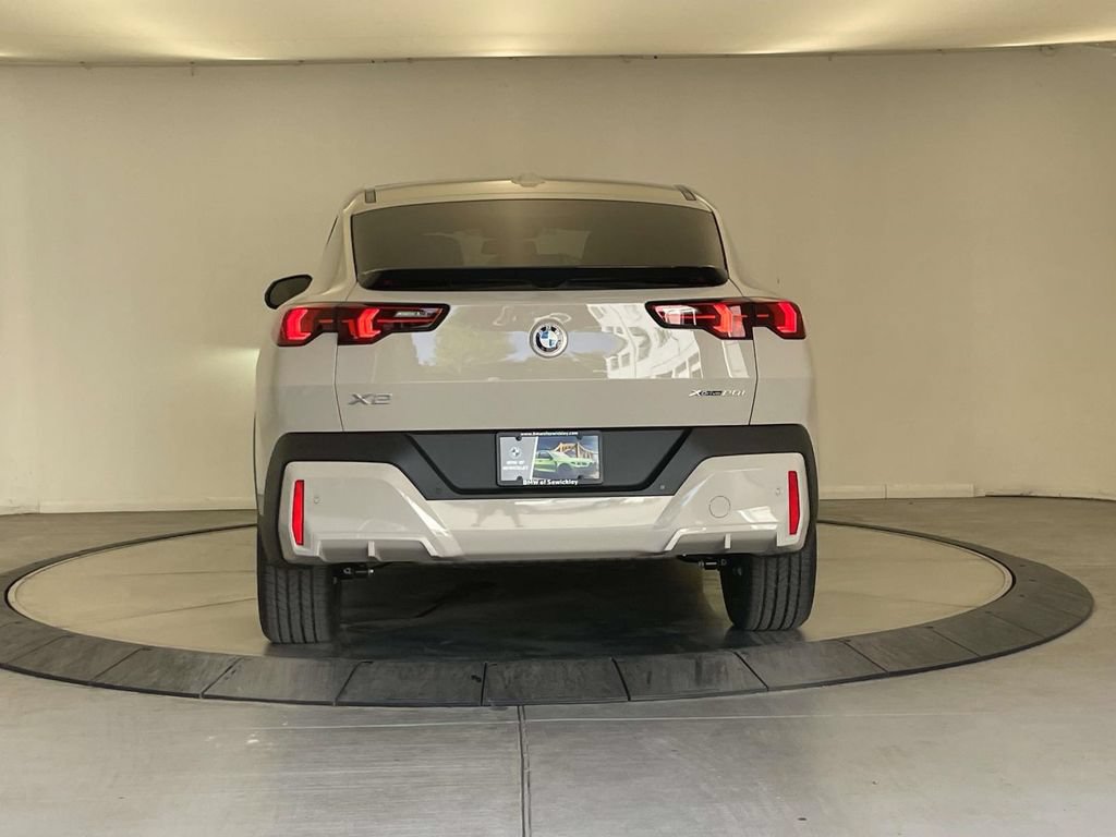 New 2026 BMW X2 xDrive28i w/ Technology Package AWD/4WD image 4