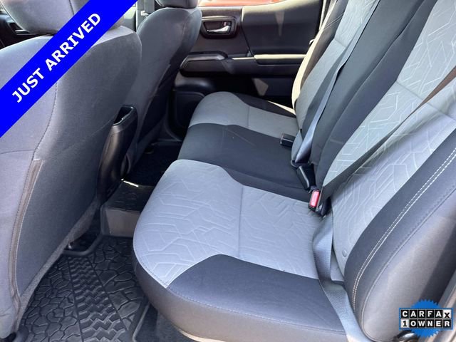 Used 2022 Toyota Tacoma TRD Off-Road AWD/4WD image 18