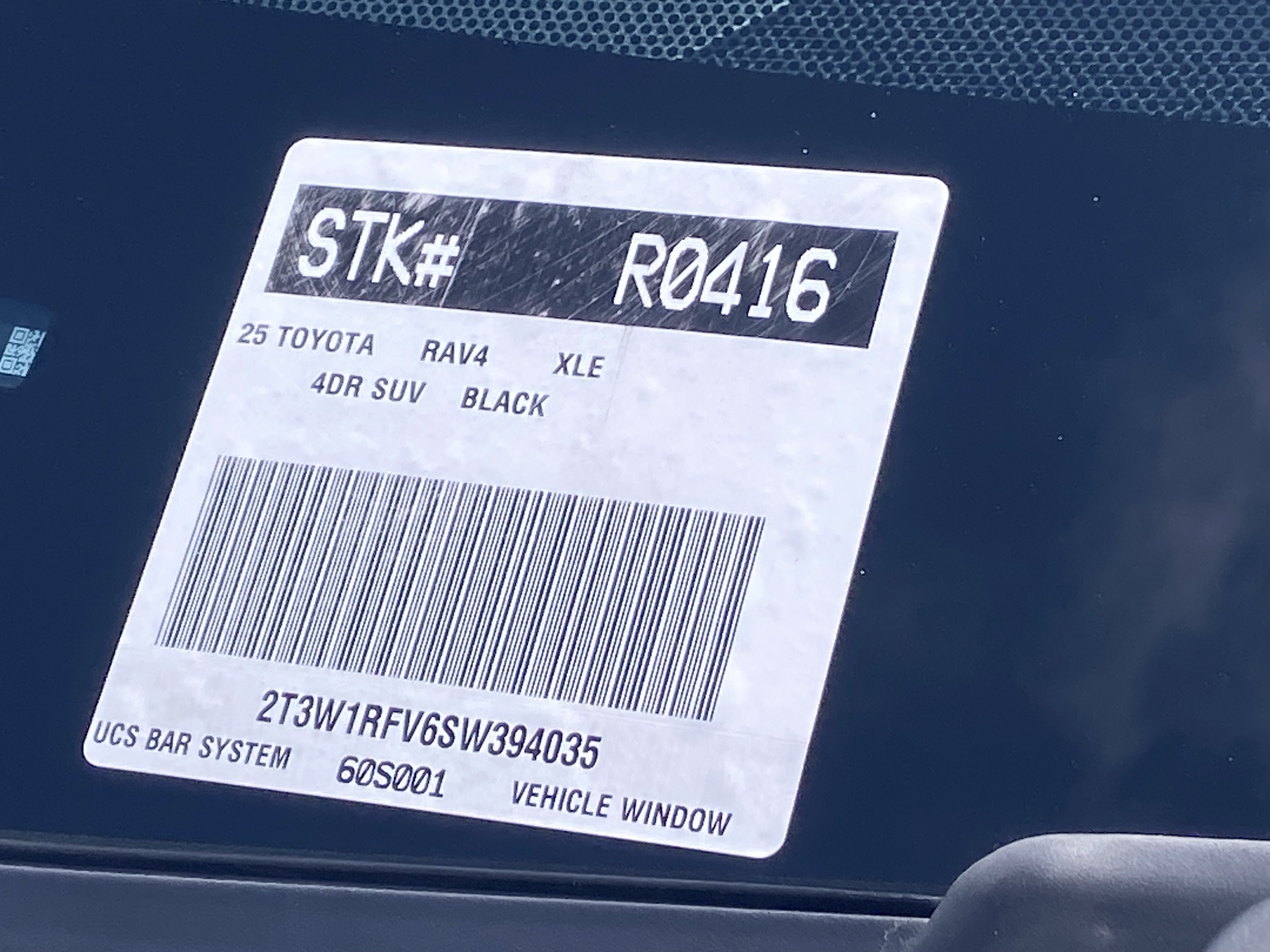Certified 2025 Toyota RAV4 XLE FWD image 31