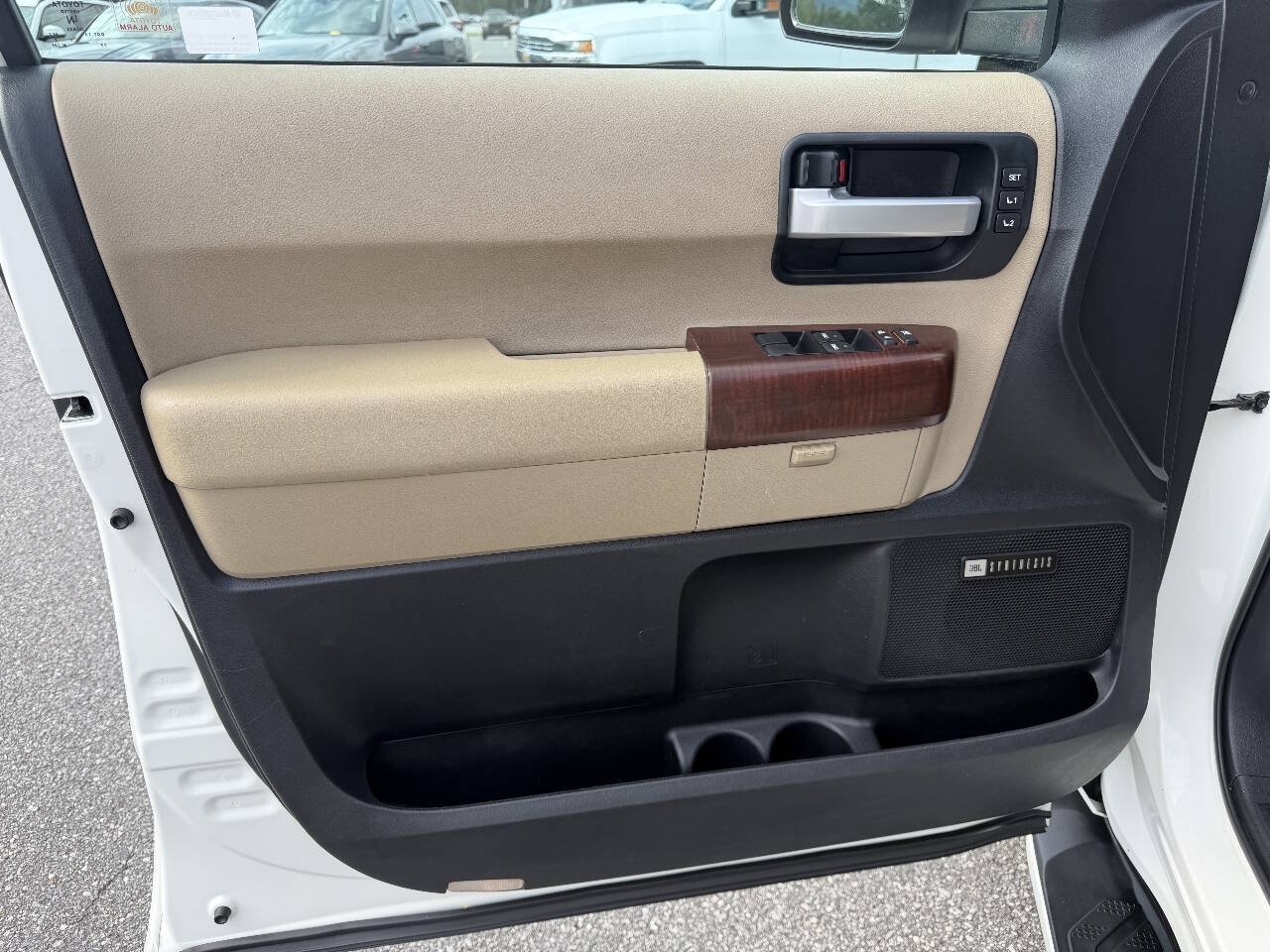 Used 2014 Toyota Sequoia Platinum AWD/4WD image 10