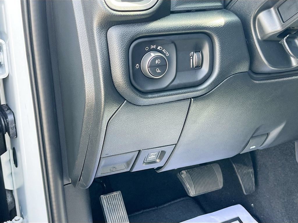 New 2026 RAM 3500 Tradesman AWD/4WD image 10