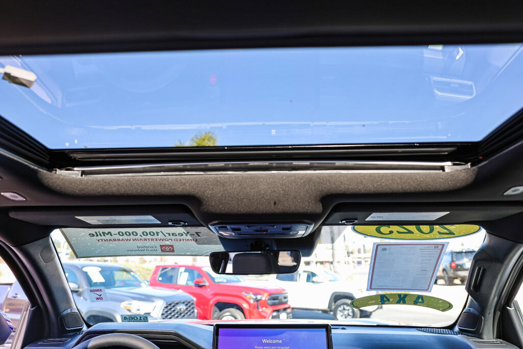 Certified 2025 Toyota Tacoma TRD Off-Road w/ TRD Off Road Upgrade Package image 7