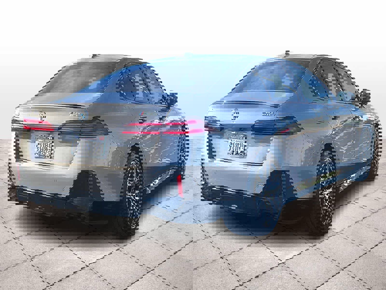 Used 2024 BMW i5 M60 w/ Premium Package image 16