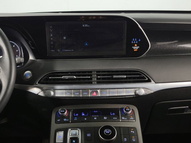 Used 2022 Hyundai Palisade Limited w/ Winter Package FWD image 26