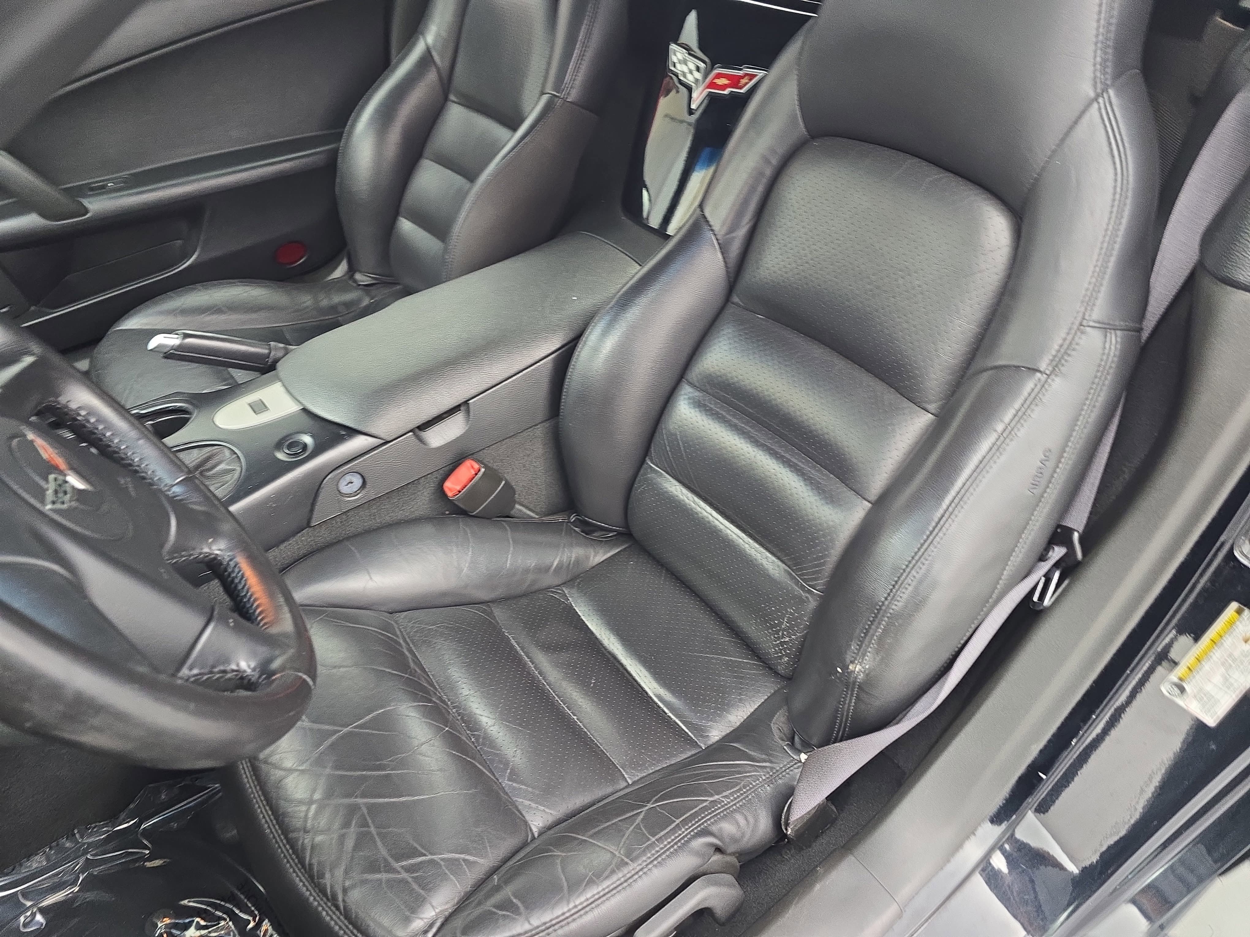 Used 2005 Chevrolet Corvette Convertible w/ Preferred Equipment Group RWD image 11