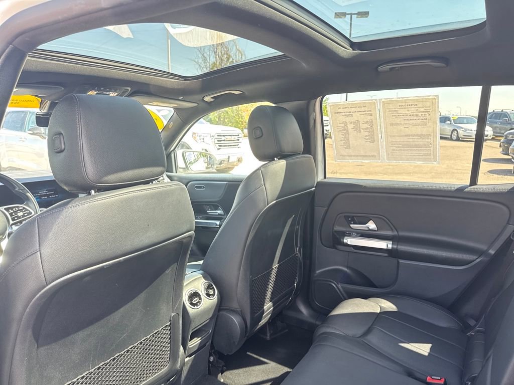 Used 2022 Mercedes-Benz GLB 250 4MATIC image 31