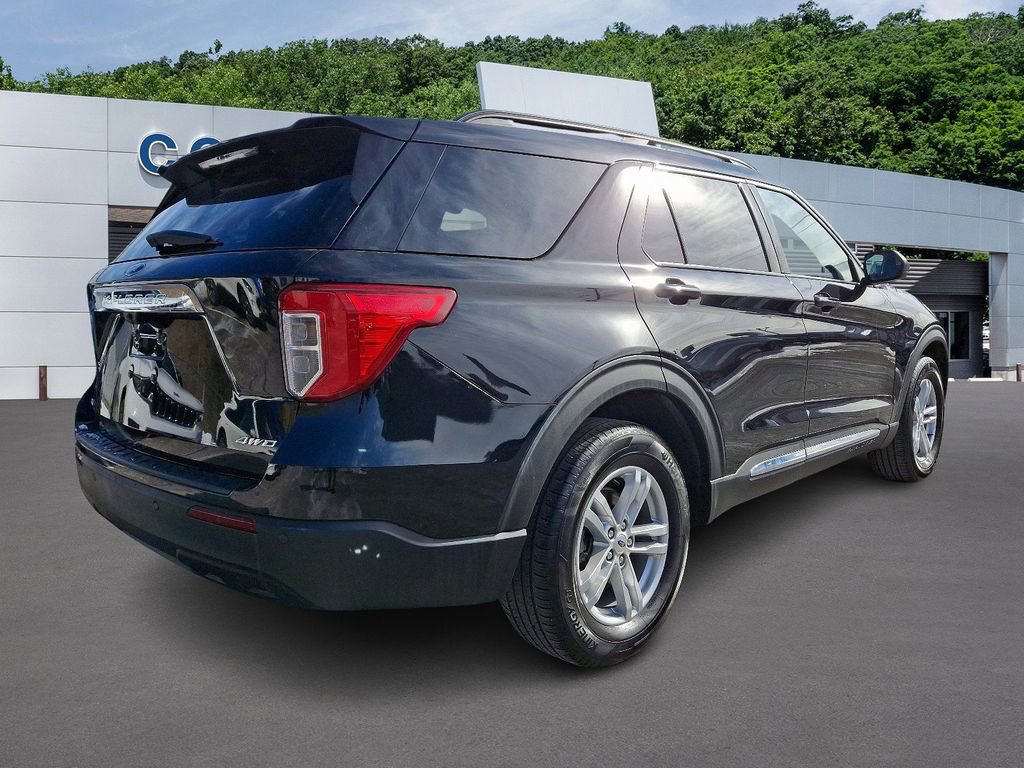 Used 2023 Ford Explorer XLT image 6