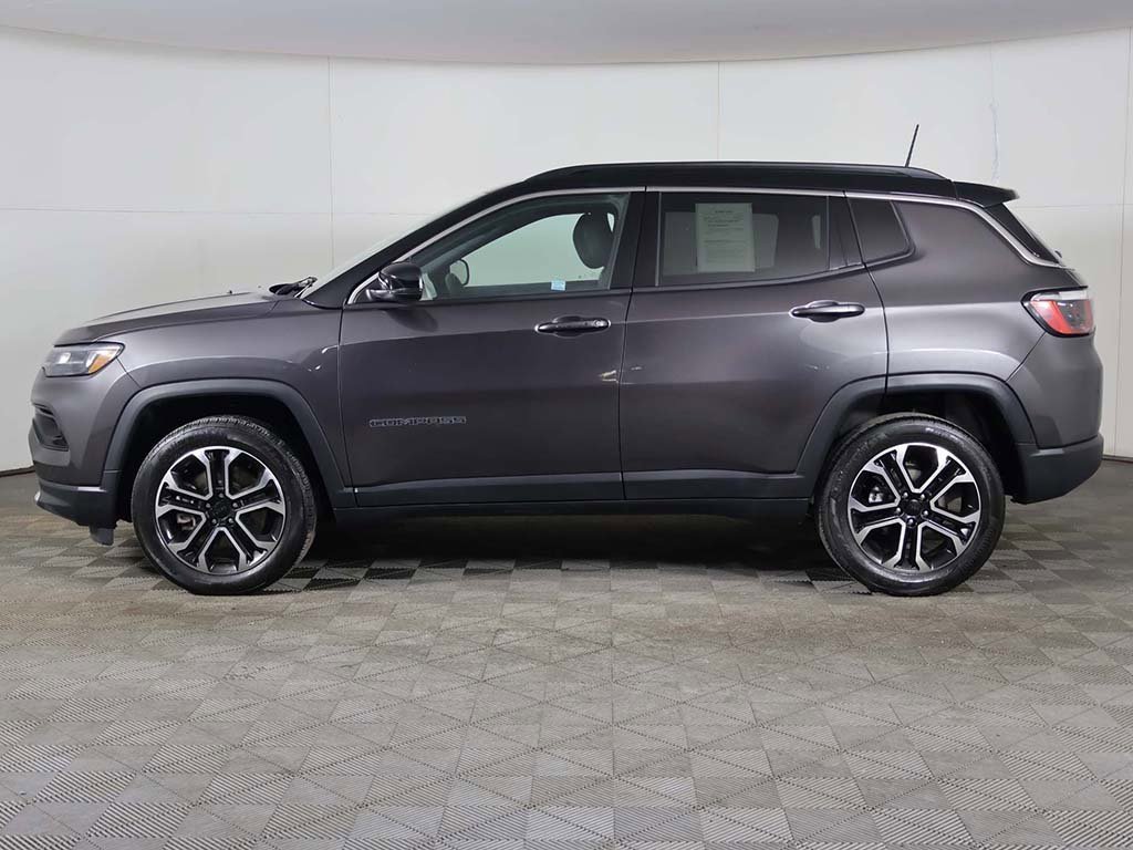 Used 2023 Jeep Compass Limited image 17