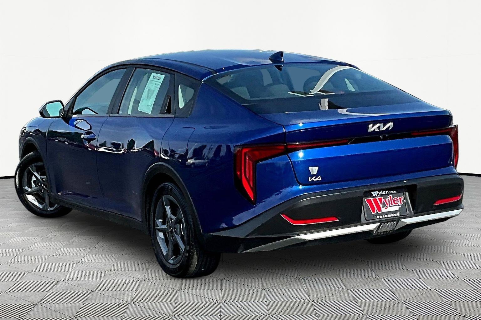 Used 2025 Kia K4 FWD image 4