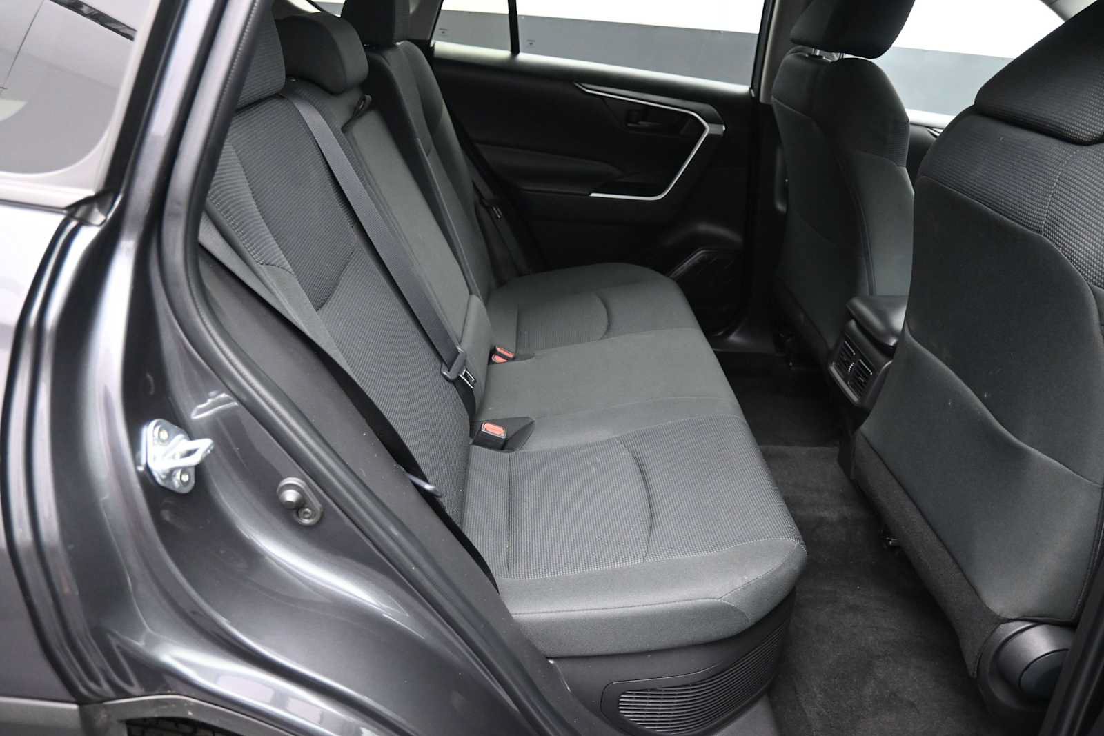 Used 2023 Toyota RAV4 LE AWD/4WD image 24