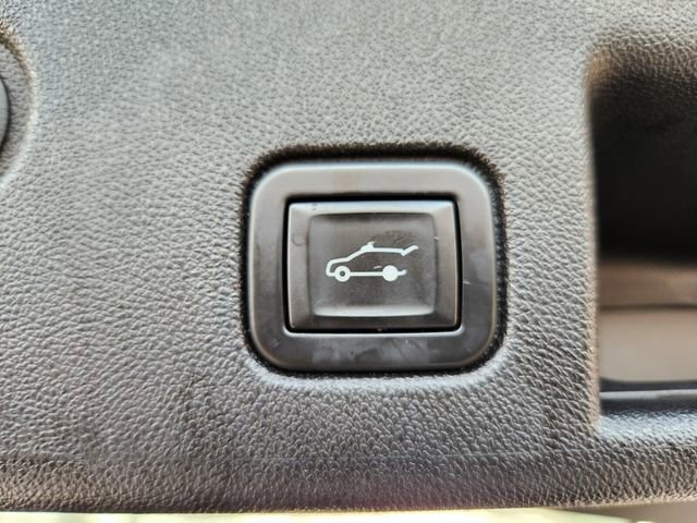 Certified 2020 Chevrolet Equinox LT w/ Midnight Edition image 19