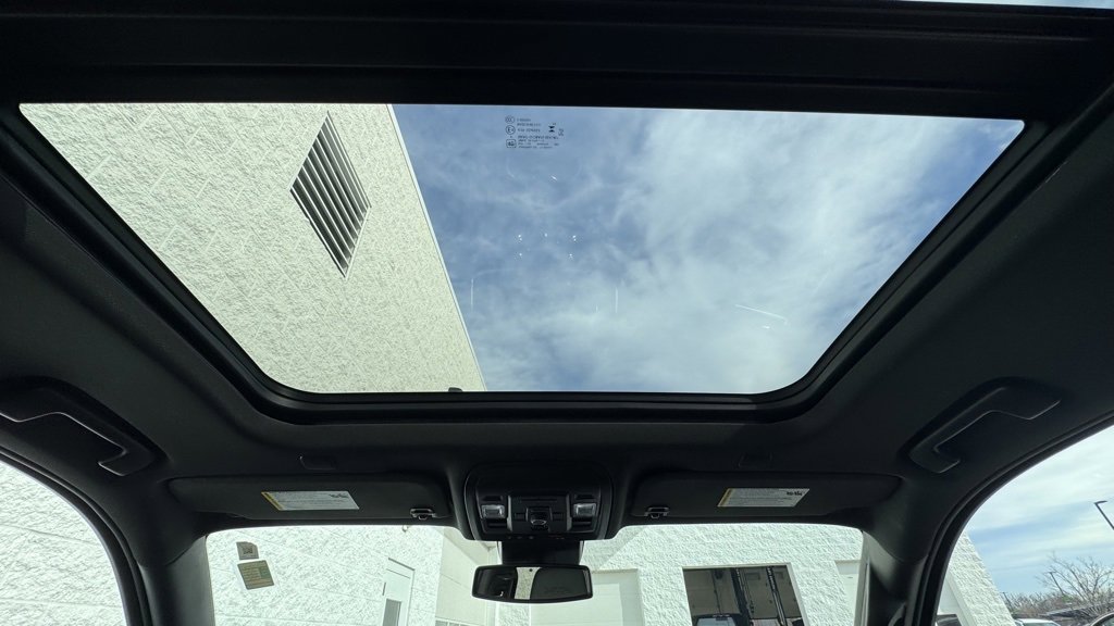 Used 2024 GMC Yukon AT4 w/ Max Trailering Package image 12