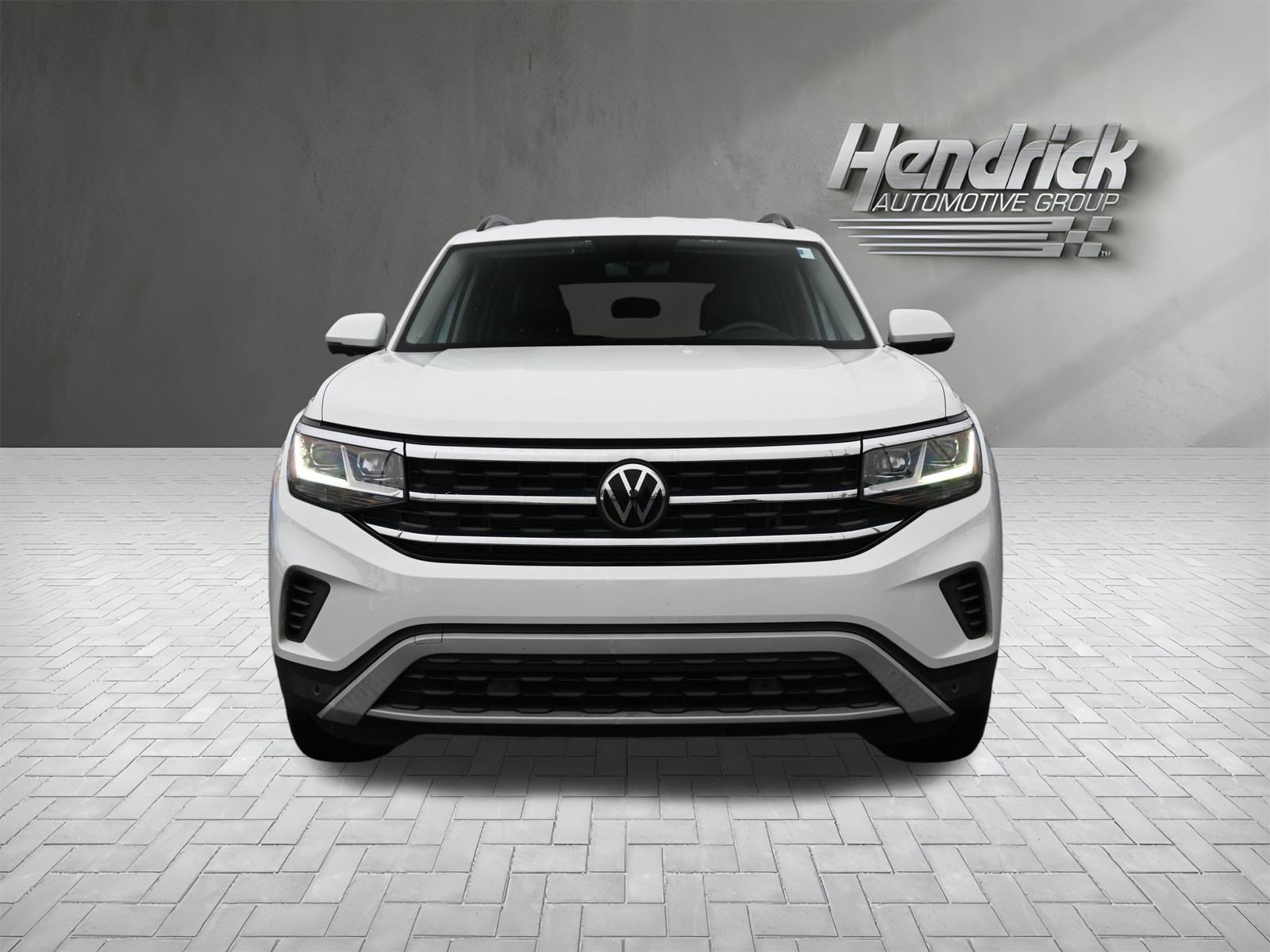 Used 2023 Volkswagen Atlas SE w/ Black Wheel Package image 5