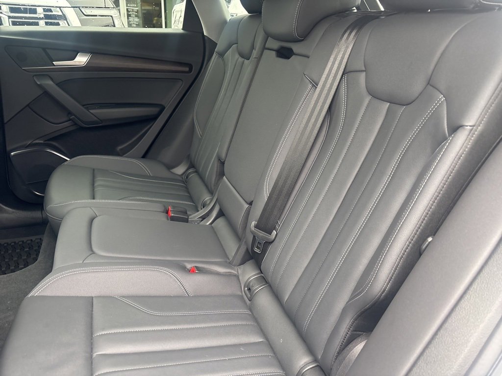 Used 2024 Audi Q5 2.0T Premium image 24