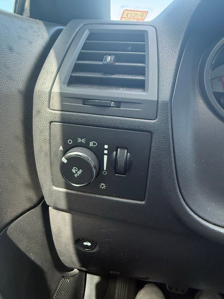 Used 2014 Dodge Challenger R/T RWD image 12