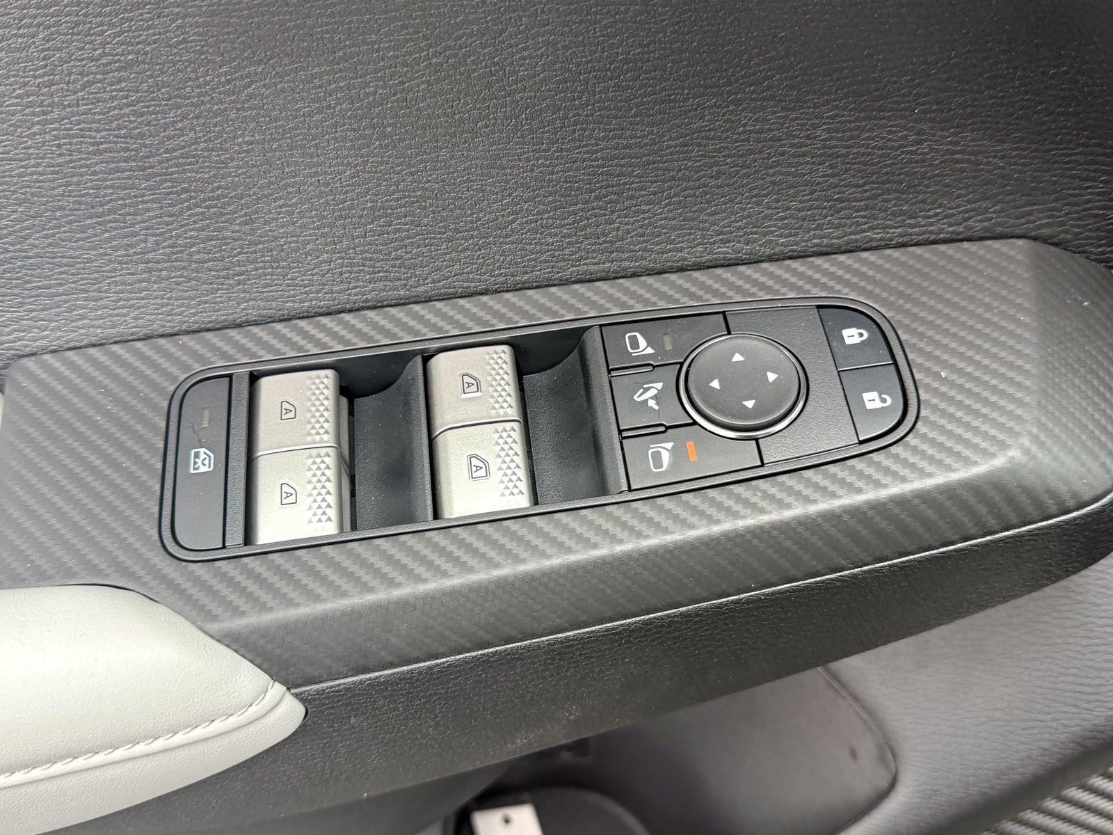 New 2025 Mitsubishi Outlander SEL AWD/4WD image 17