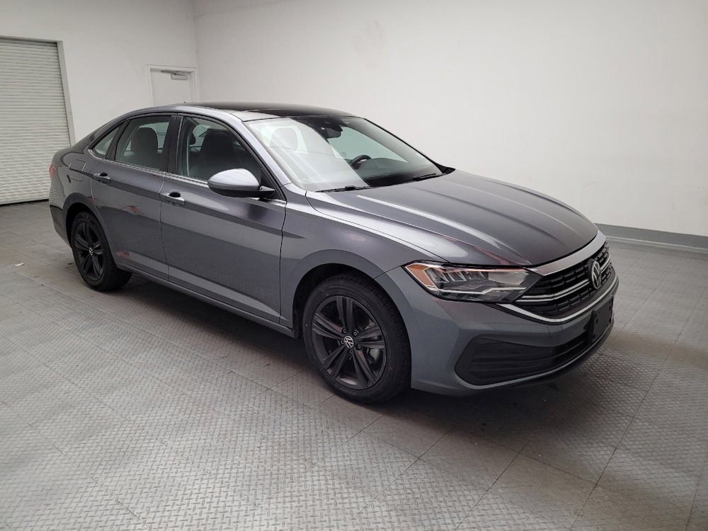 Used 2023 Volkswagen Jetta SE image 11