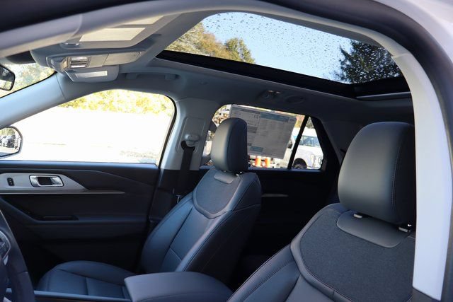 New 2026 Ford Explorer Active w/ Active Comfort Package AWD/4WD image 5