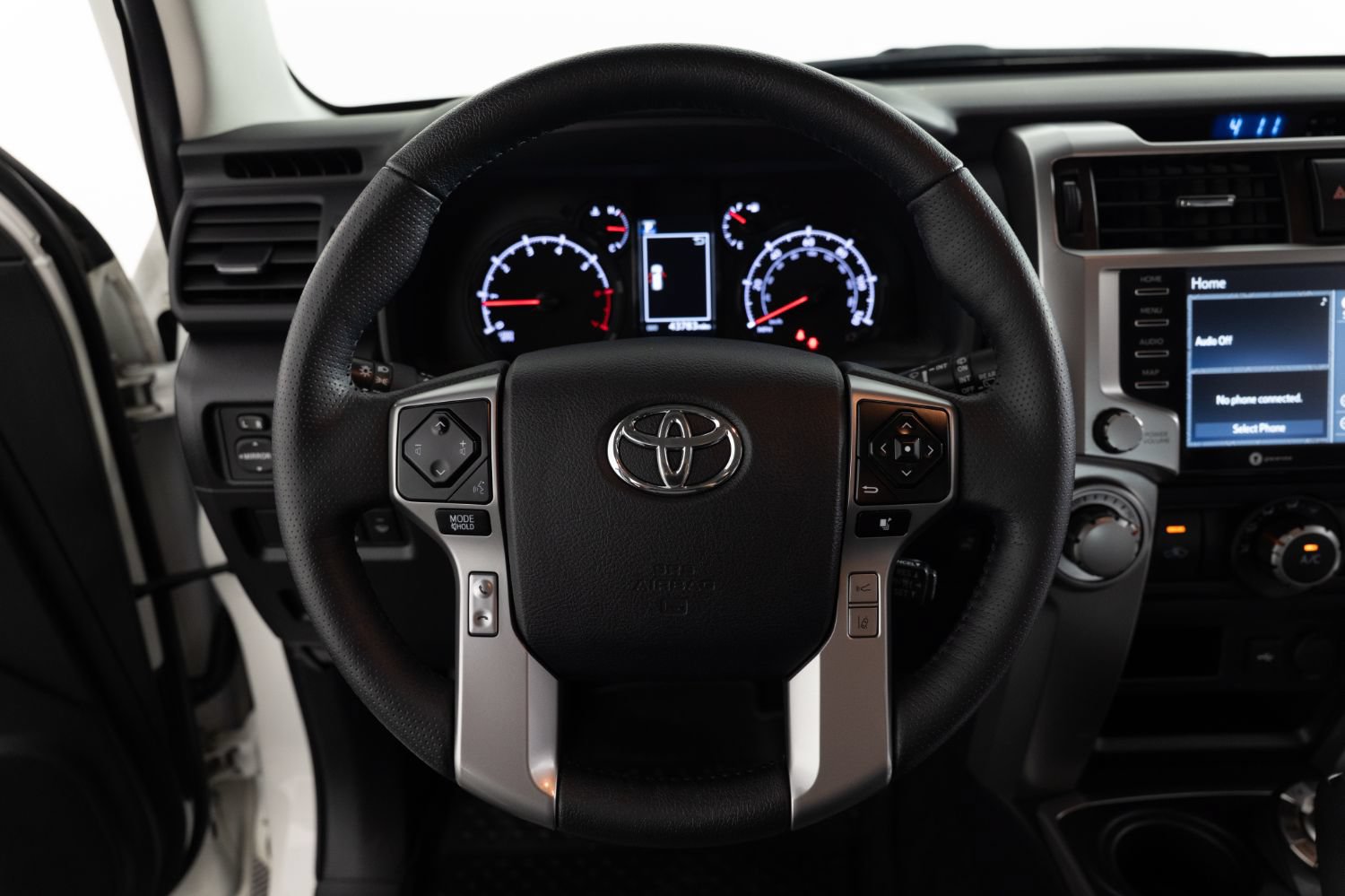 Used 2023 Toyota 4Runner SR5 Premium w/ Moonroof Package AWD/4WD image 29