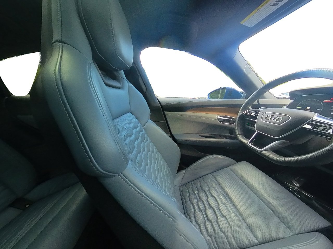 Used 2024 Audi e-tron GT Premium Plus image 67