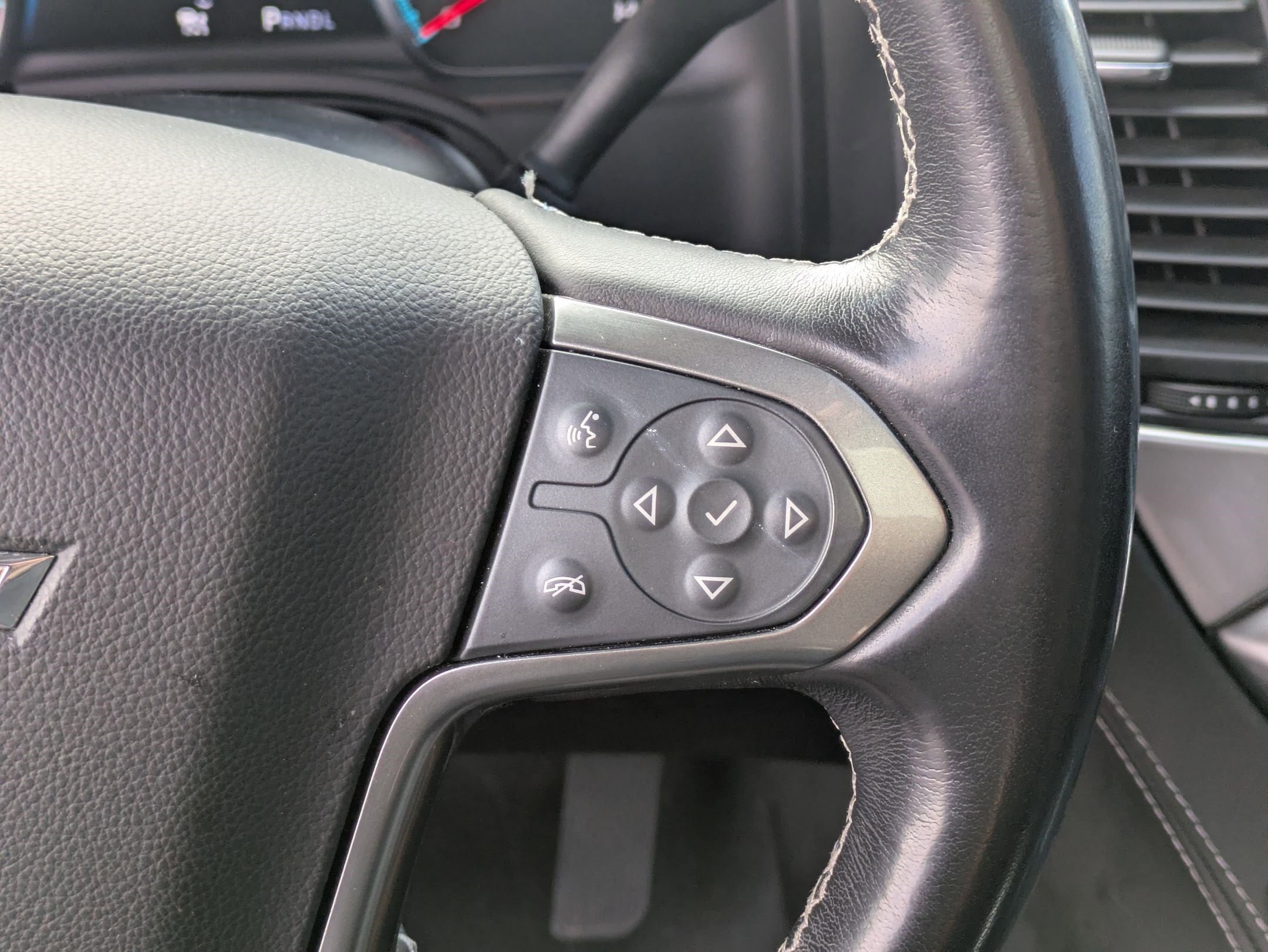 Used 2020 Chevrolet Suburban Premier image 20