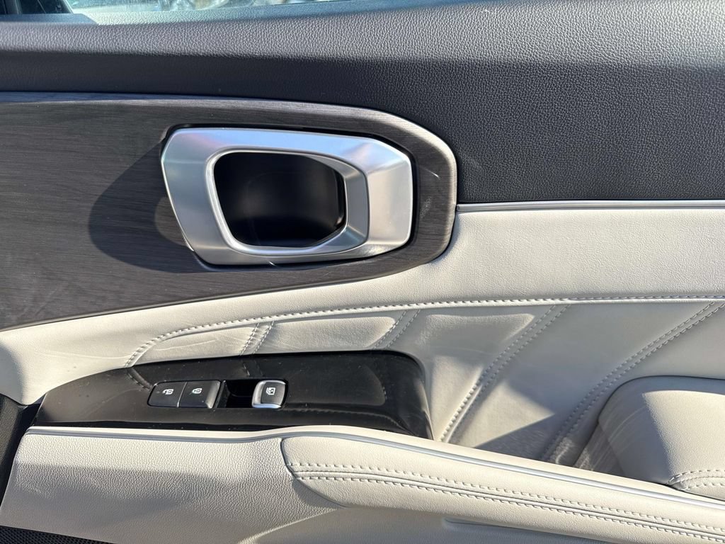New 2025 Kia Sorento SX AWD/4WD image 21