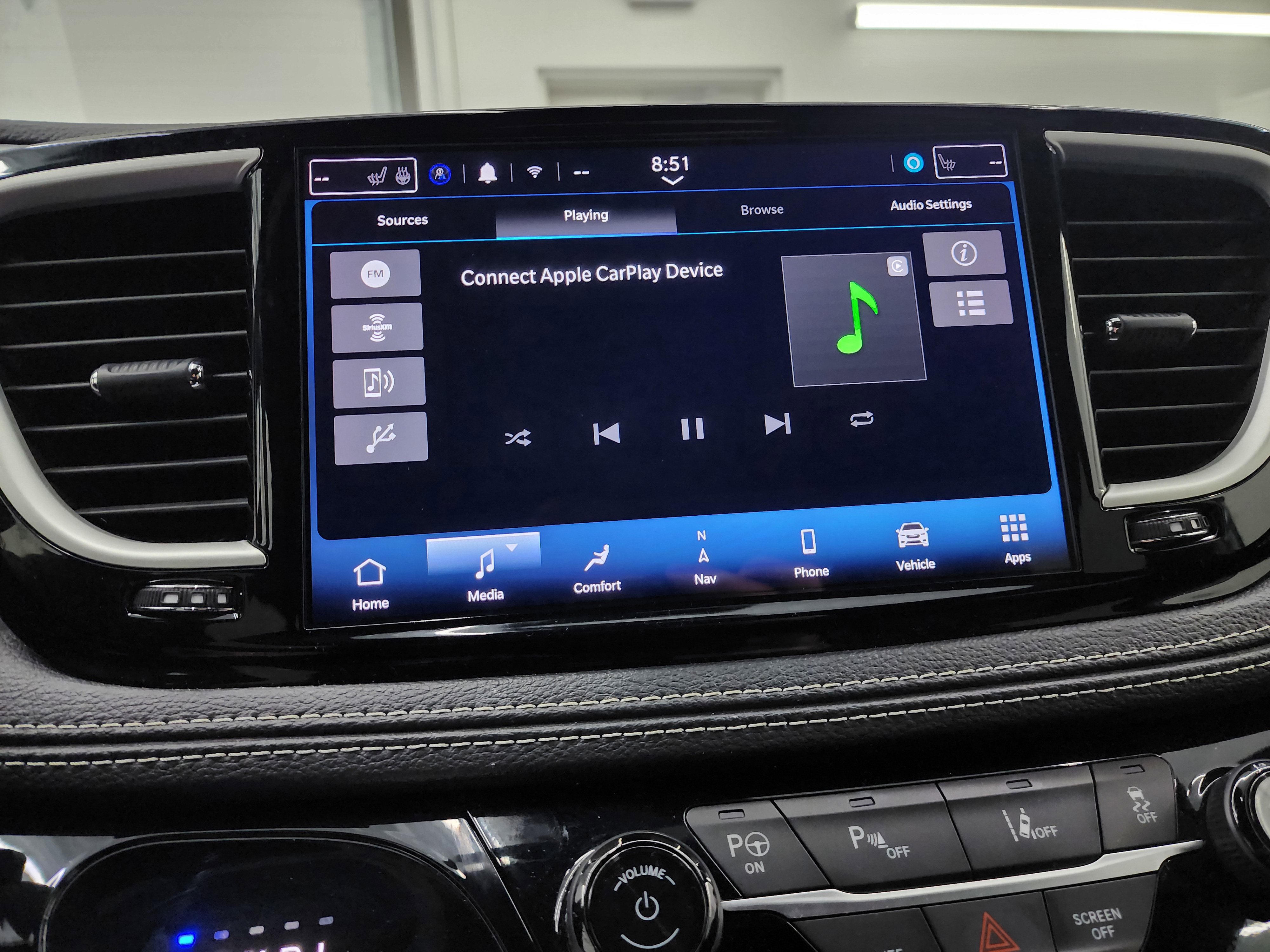 Used 2024 Chrysler Pacifica Limited image 51