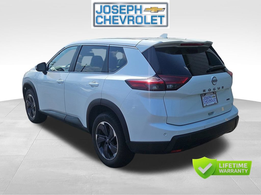 Used 2025 Nissan Rogue SV AWD/4WD video 3