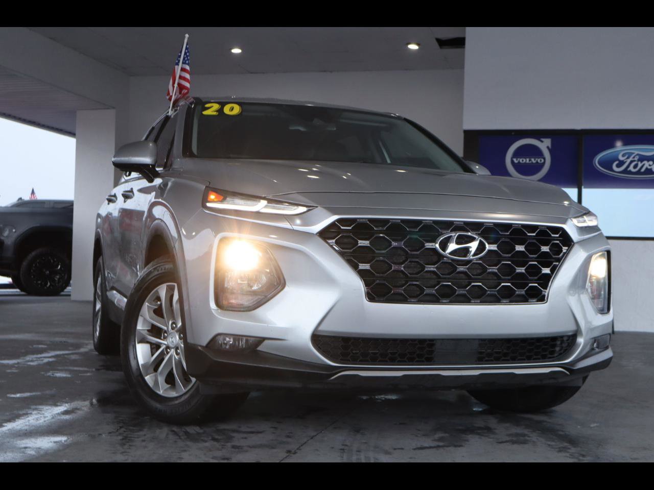 Used 2020 Hyundai Santa Fe SEL image 1