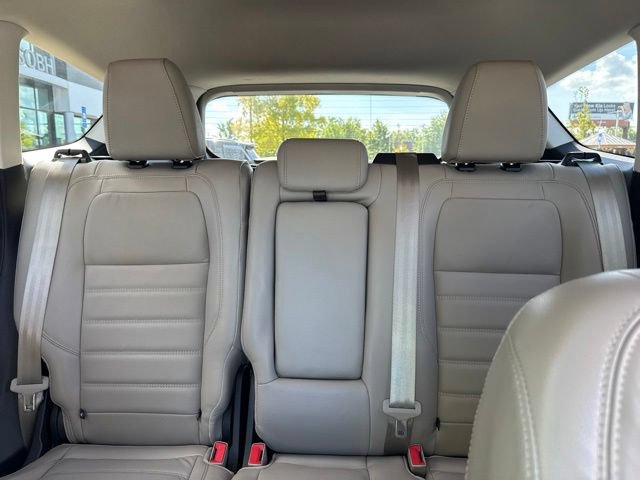 Used 2018 Ford Escape Titanium w/ Ford Safe & Smart Package FWD image 10