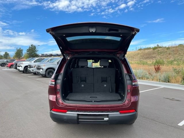 New 2026 Jeep Grand Cherokee L Limited w/ Limited Altitude Package AWD/4WD image 20