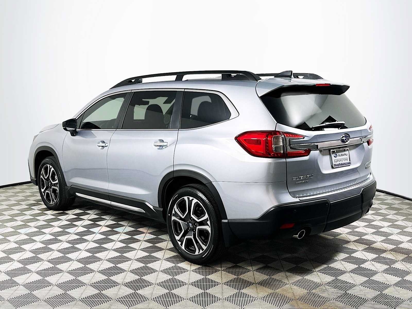 New 2026 Subaru Ascent Touring w/ Popular Package #1 AWD/4WD image 5