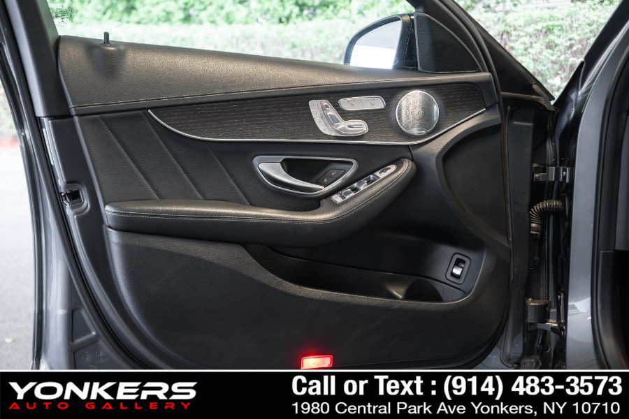 Used 2020 Mercedes-Benz C 43 AMG 4MATIC Sedan w/ Parking Assistance Package image 25