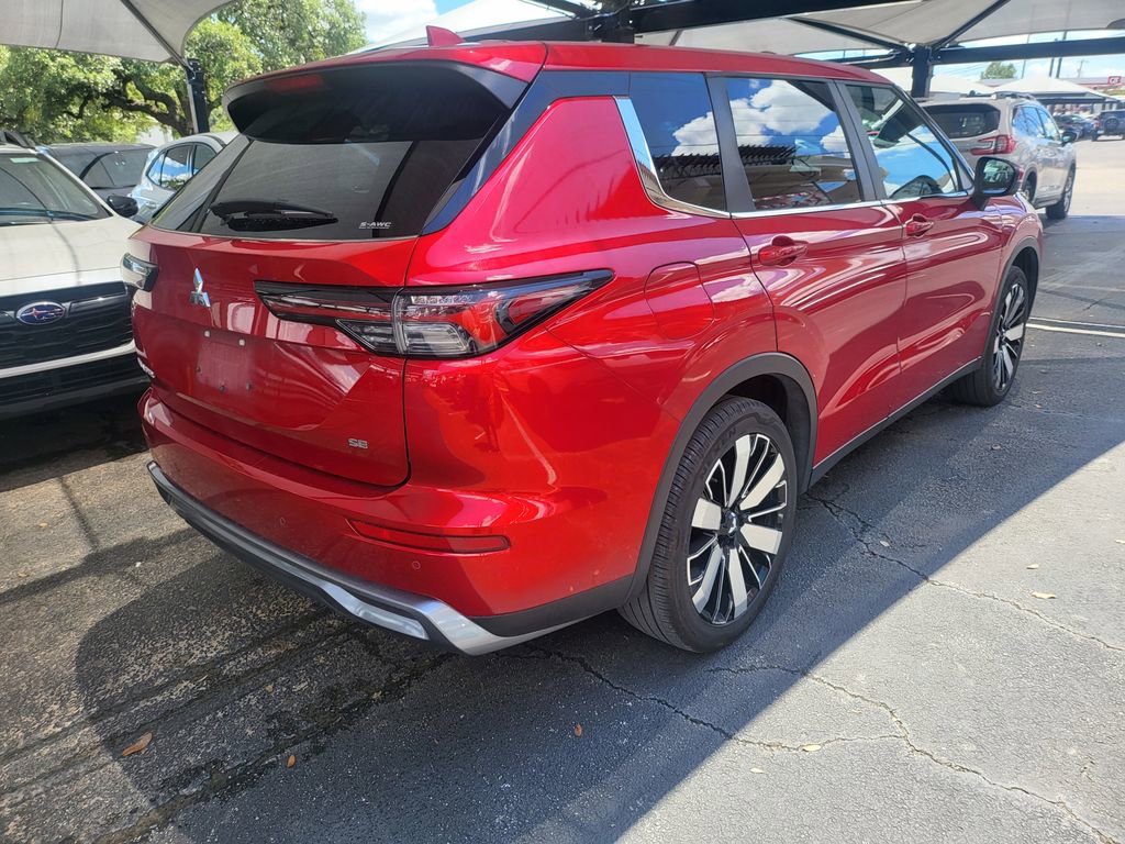 Used 2025 Mitsubishi Outlander SE AWD/4WD image 8