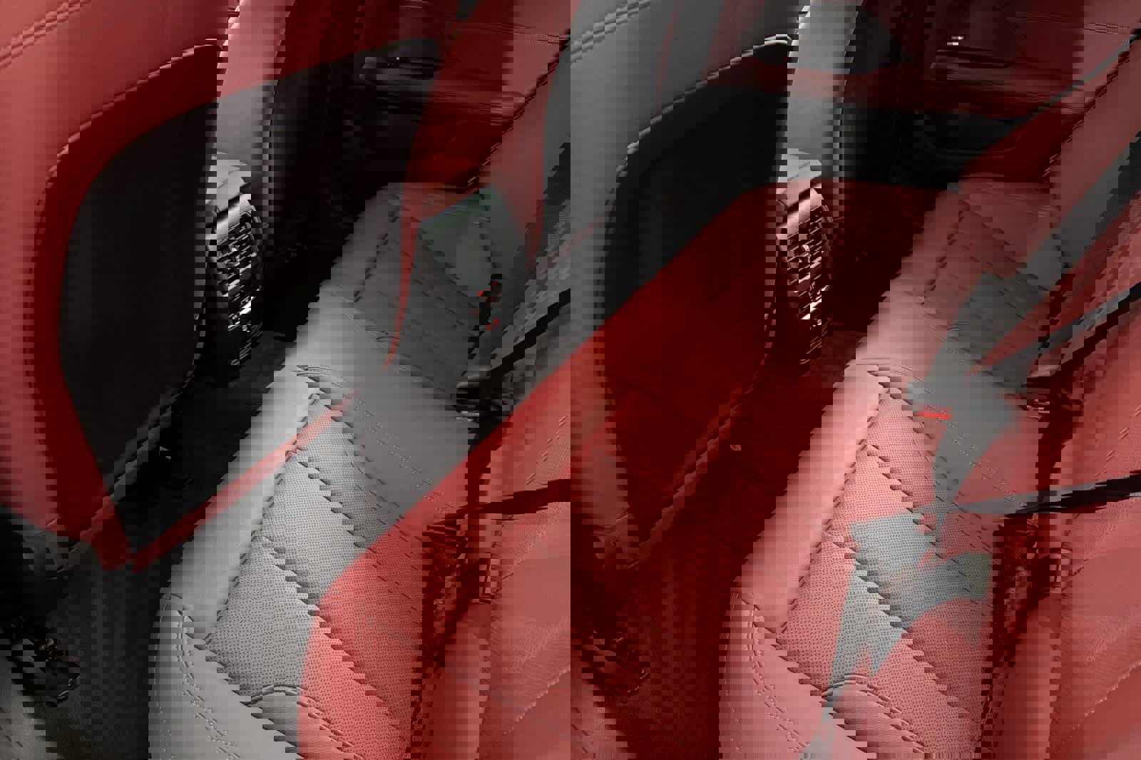 Used 2025 BMW i4 eDrive40 w/ Premium Package image 4