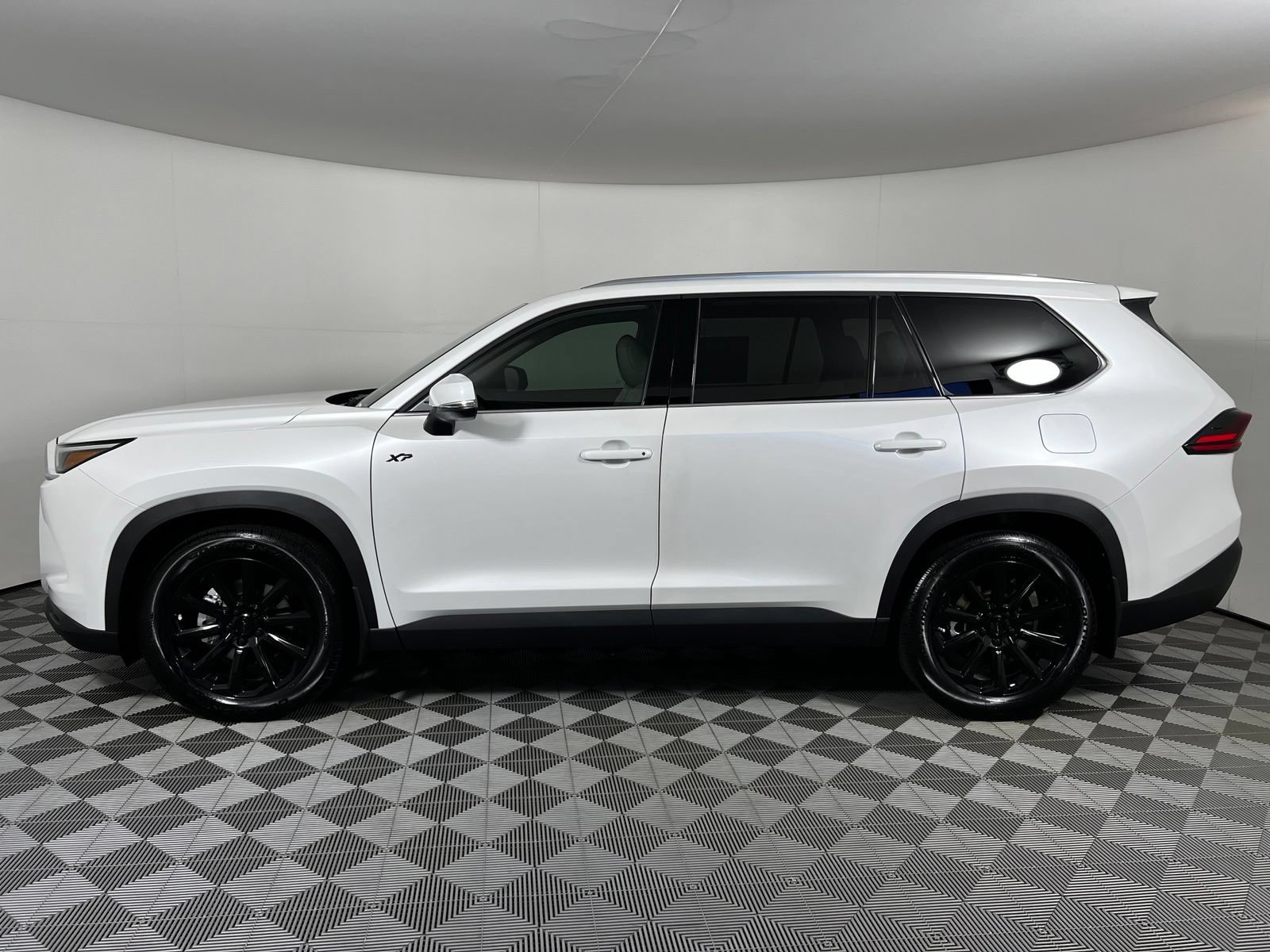 Used 2026 Toyota Grand Highlander FWD image 8
